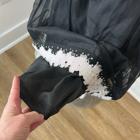 Jacquline Quinn skirt with faux pearl beaded embroidered leaves, size 4 - Picture 6 of 11